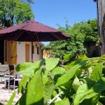 Salon de jardin - Terrasse - Piscine - Gîte à Nettancourt